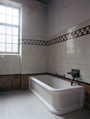 section with bath tubs, Elisabeth-Schwimmhalle, Aachen, D
